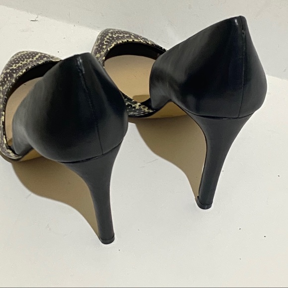 Vince Camuto Snake Print Heel Black Cream 8 Sexy - Picture 5 of 9